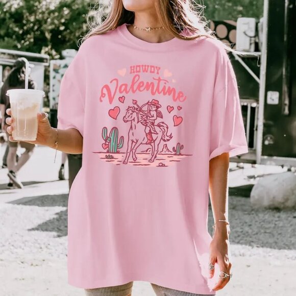 Tops - Graphic Valentine Tshirt, Howdy Valentines Shirt, Valentines Day Gifts